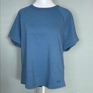 Under Armour Athletic Top With Back Cut Out Size Large